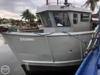 Navire d'approvisionnement à vendre