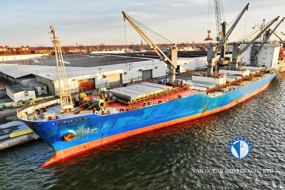Navire frigorifique à vendre