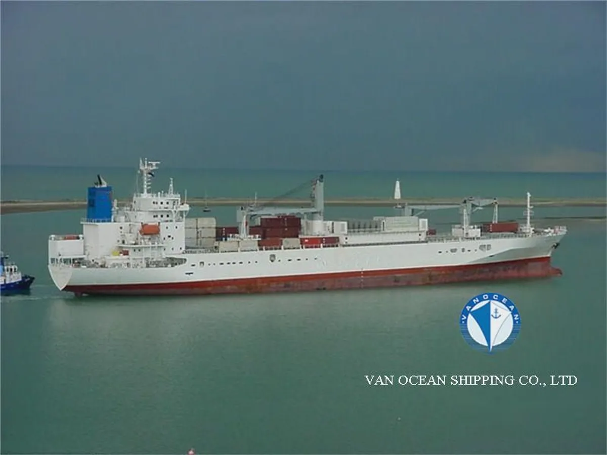 Navire frigorifique à vendre