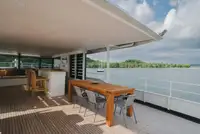Navire d'arpentage à vendre