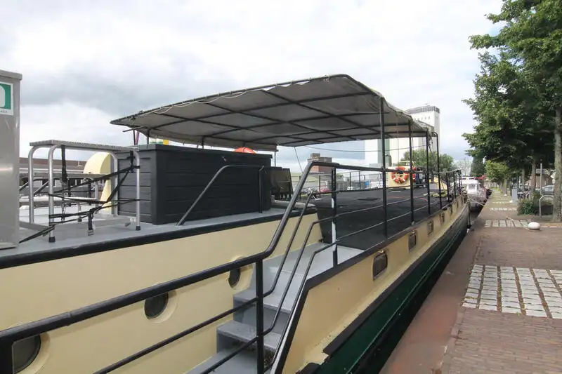 Péniche à vendre