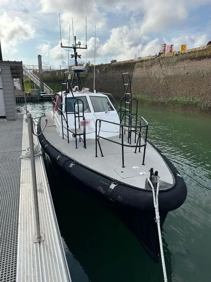 Bateau pilote à vendre