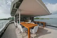 Navire d'arpentage à vendre