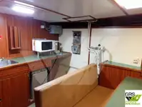 Navire d'arpentage à vendre