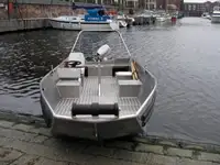 Bateaux de travail à vendre