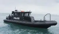 Bateau pneumatique semi-rigide à vendre