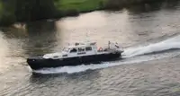 Bateau patrouilleur à vendre