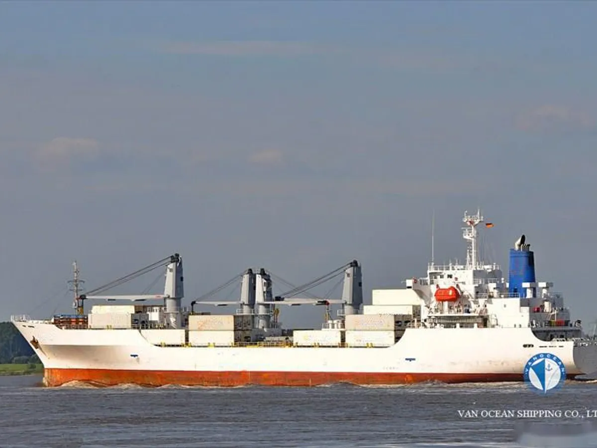 Navire frigorifique à vendre
