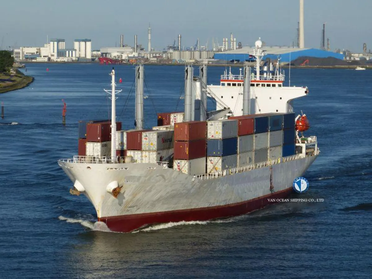 Navire frigorifique à vendre