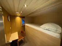 Navire d'approvisionnement à vendre