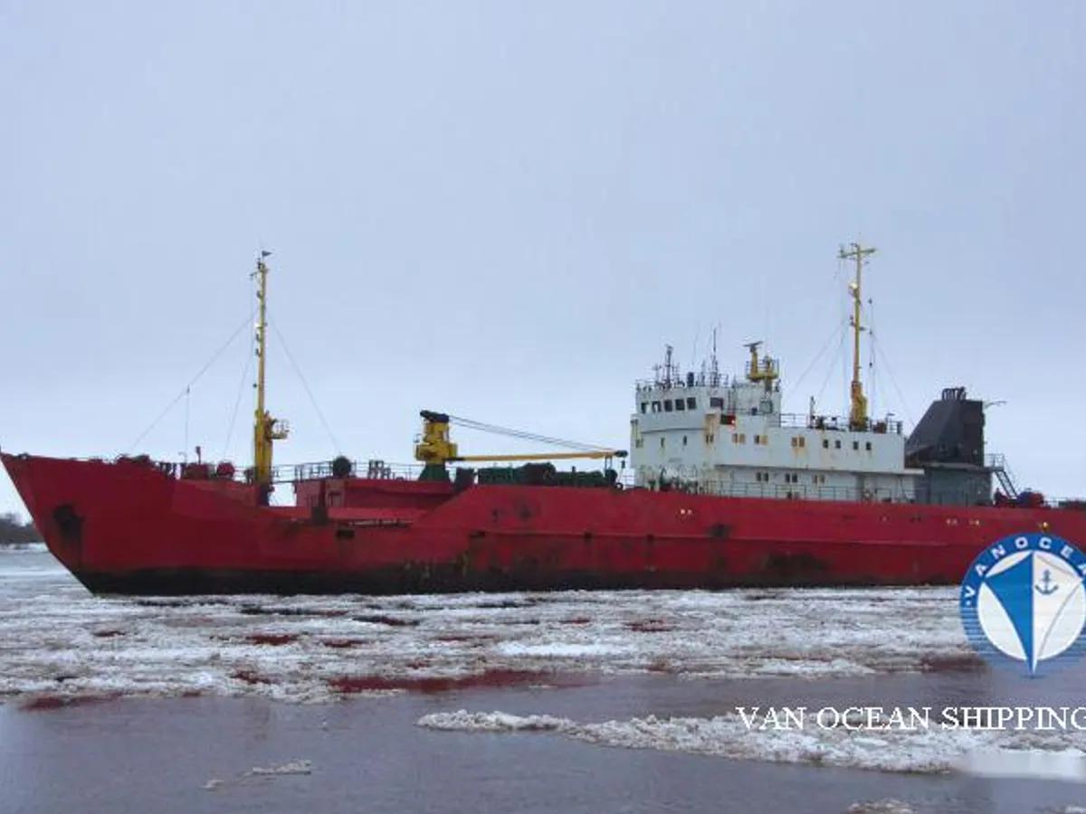 Navire frigorifique à vendre