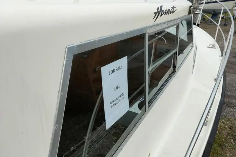 Bateaux de travail à vendre