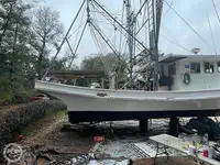 Chalutier à vendre