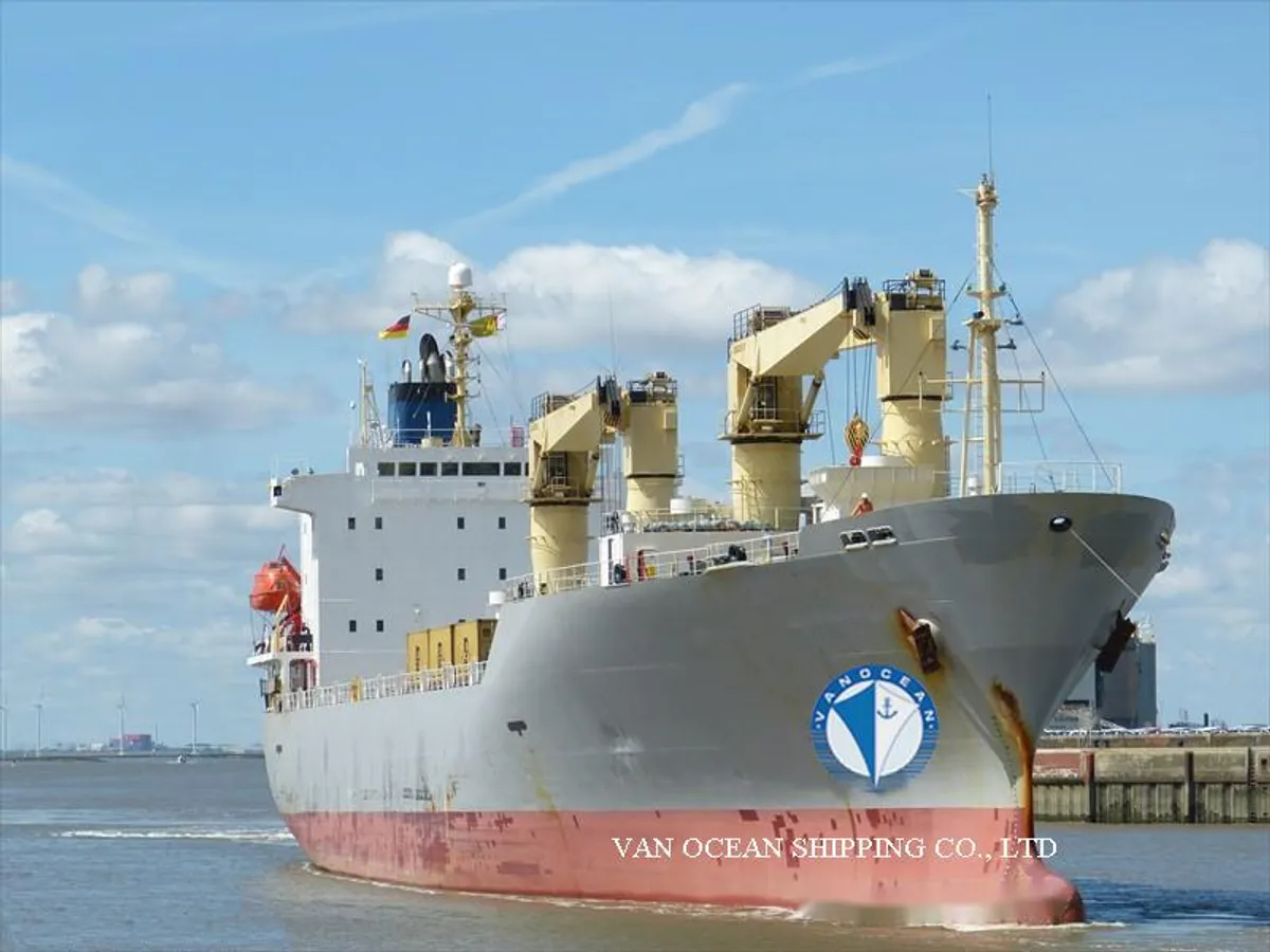 Navire frigorifique à vendre