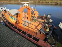 Bateau pneumatique semi-rigide à vendre