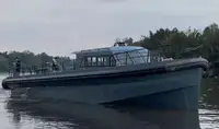 Bateau de transport d'équipage à vendre