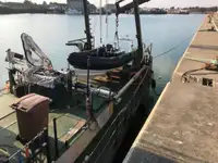 Bateaux de travail à vendre