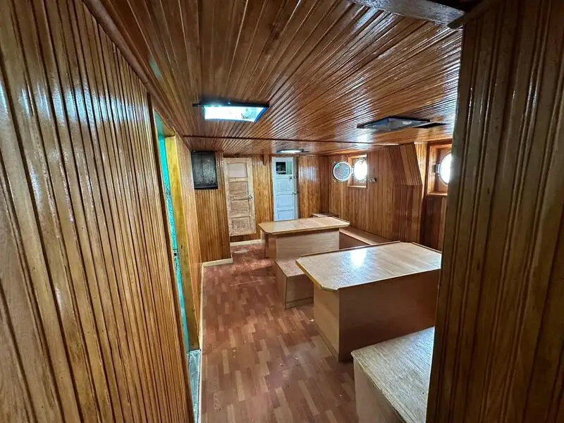 Chalutier à vendre