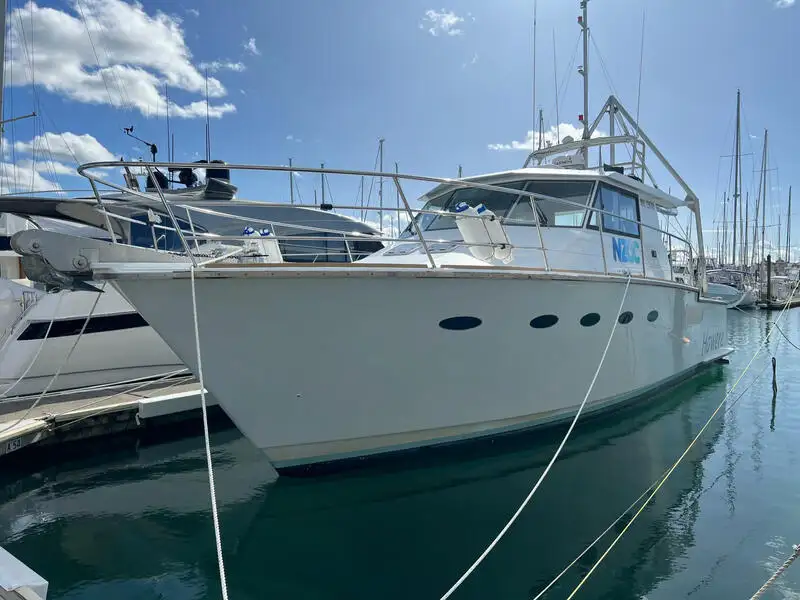 Navire de recherche à vendre