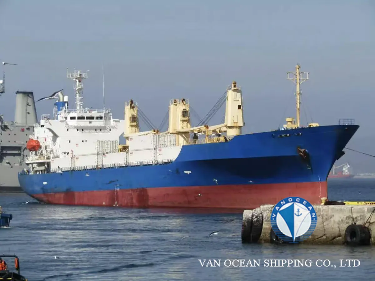 Navire frigorifique à vendre