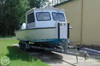 Bateau patrouilleur à vendre
