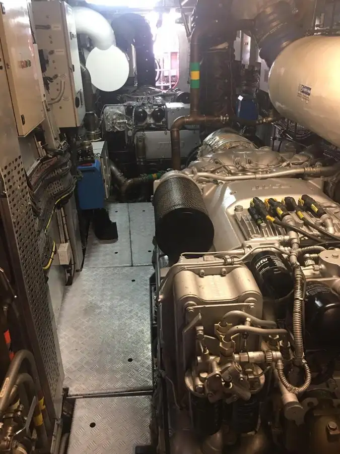 Bateau patrouilleur à vendre