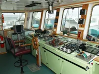 Navire de recherche à vendre