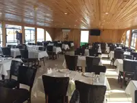 Navire-restaurant à vendre