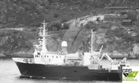 Navire d'arpentage à vendre