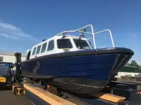 Navire d'arpentage à vendre