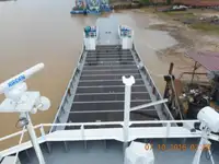 Navire porte-conteneurs à vendre