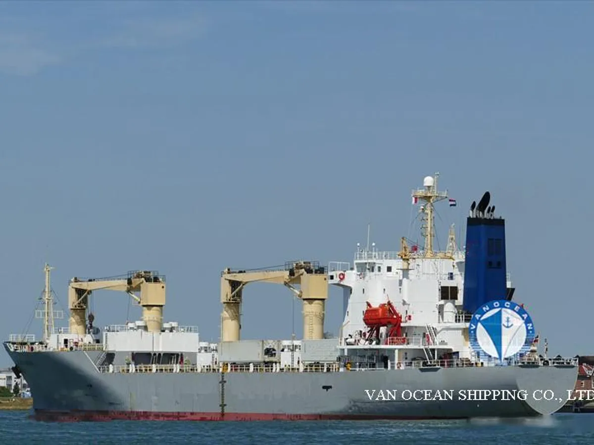 Navire frigorifique à vendre