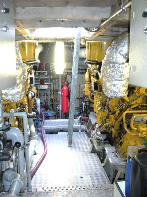 Bateau patrouilleur à vendre