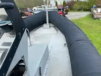 Bateau pneumatique semi-rigide à vendre