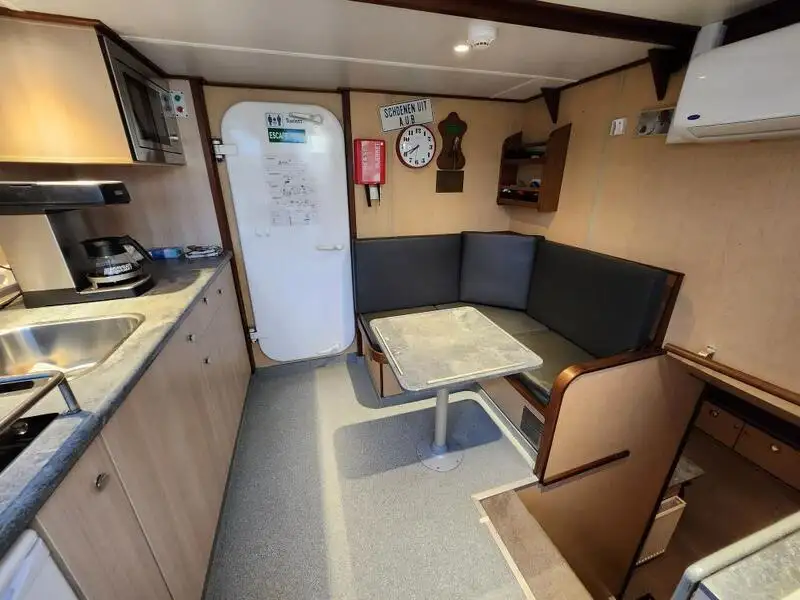 Bateaux de travail à vendre