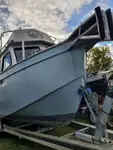 Bateaux de travail à vendre