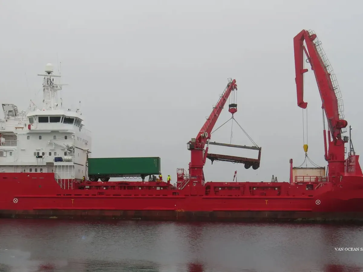 Navire frigorifique à vendre