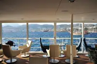 Navire mixte (croisière et transport de marchandises) à vendre