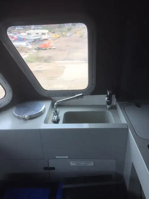 Bateau de transport d'équipage à vendre