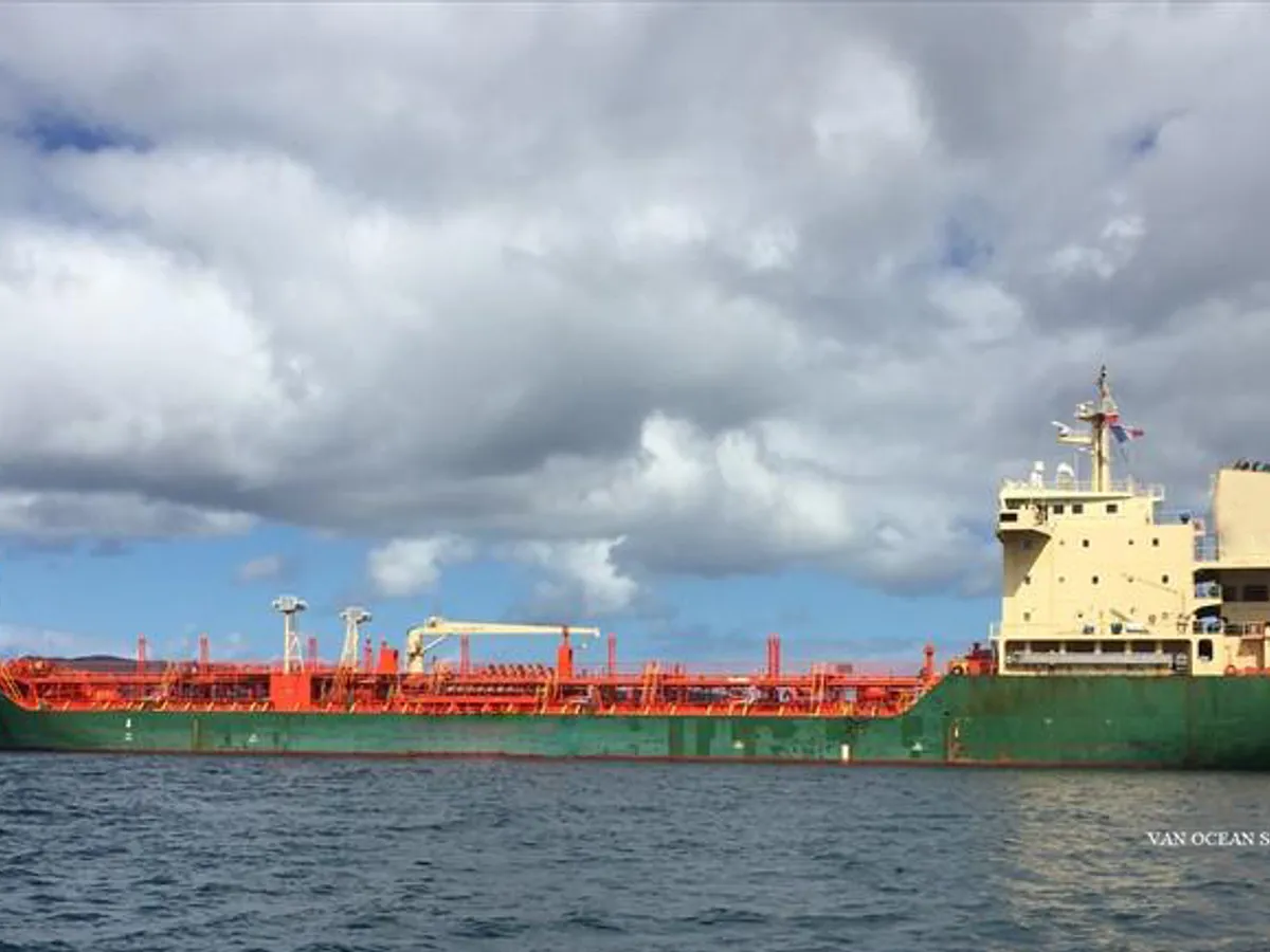 Pétrolier / chimiquier à vendre