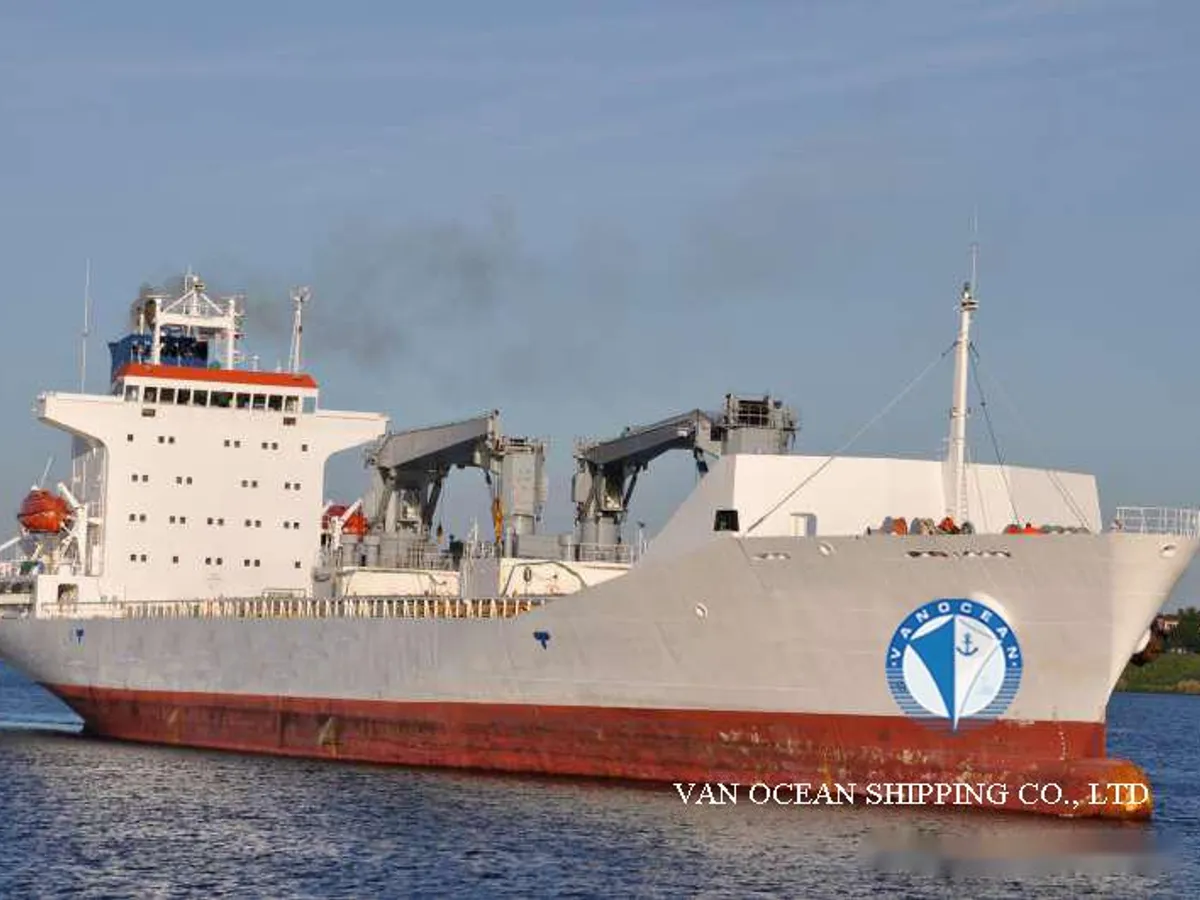 Navire frigorifique à vendre