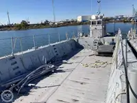 Navire de débarquement, citerne à vendre