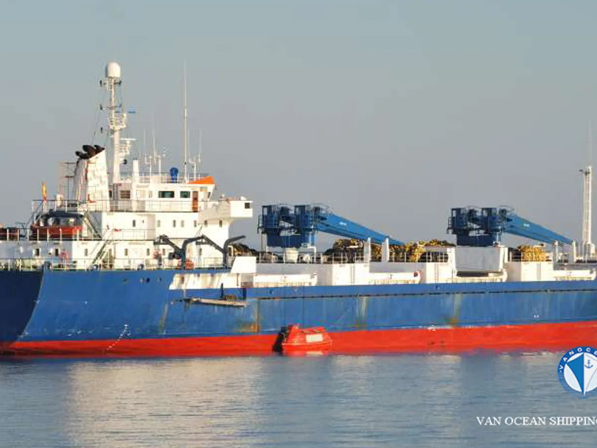 Navire frigorifique à vendre