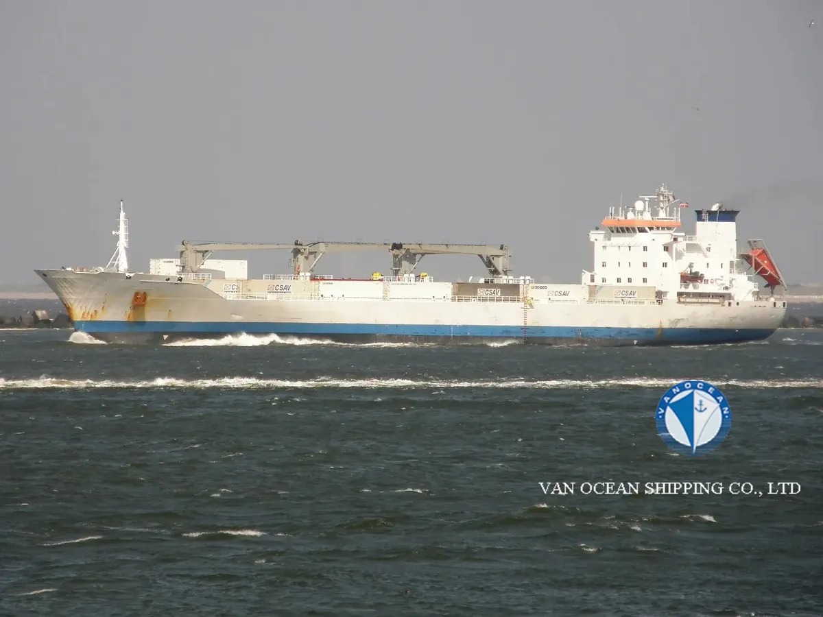 Navire frigorifique à vendre