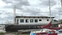 Barge d'hébergement à vendre