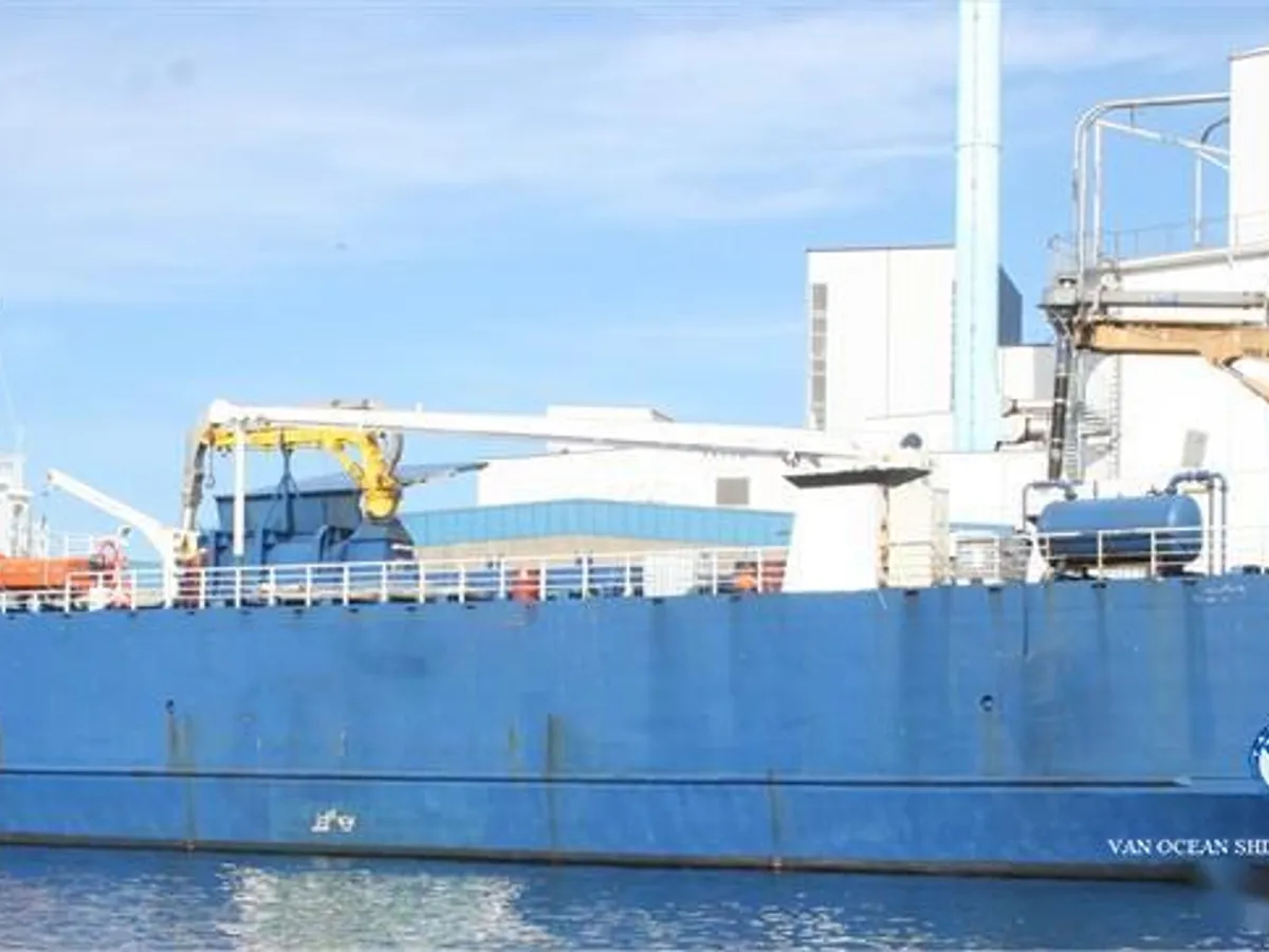 Navire frigorifique à vendre