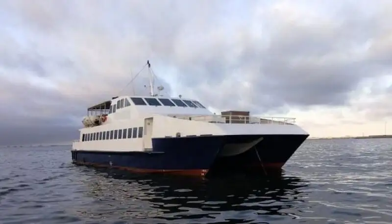 Navire-ferry à vendre
