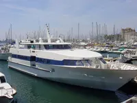 Navire de passagers à vendre
