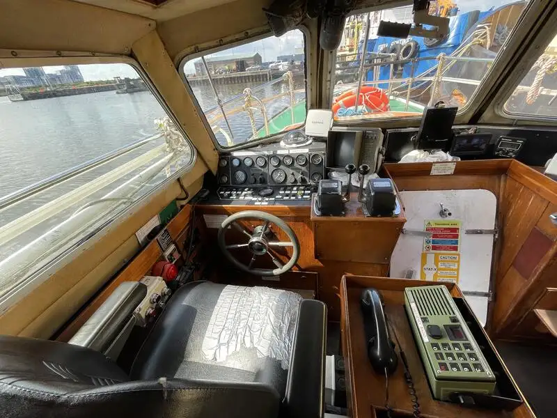 Bateau patrouilleur à vendre