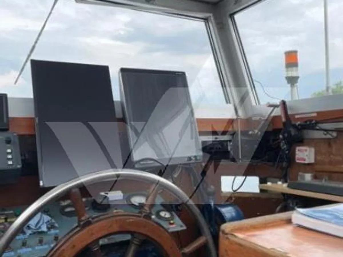 Bateau de tourisme à vendre